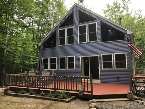 Newly renovated, large chalet vacation home 