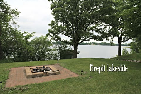 Cozy fire pit area lakeside!