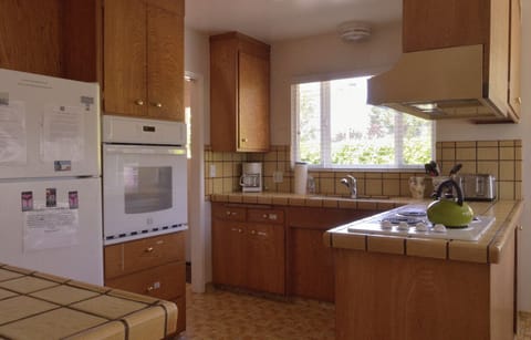 fully stocked kitchen