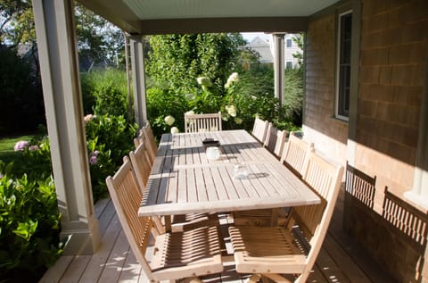 Deck with table that seats 10