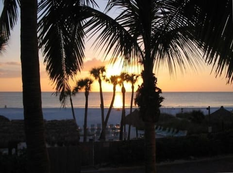 Romantic Sunsets Just Outside your Door! Each Sunset is a Unique Experience