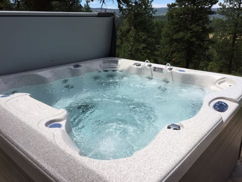 Spend cool evenings in the warm, well-maintained spa overlooking the valley.