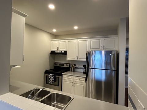 Compact & fully-equipped kitchen