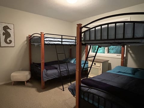 Double beds bottom level & singles up