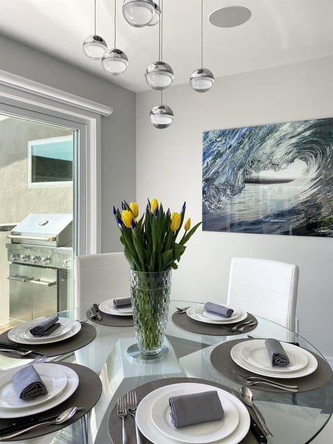 Dining Table comfortably seats six.