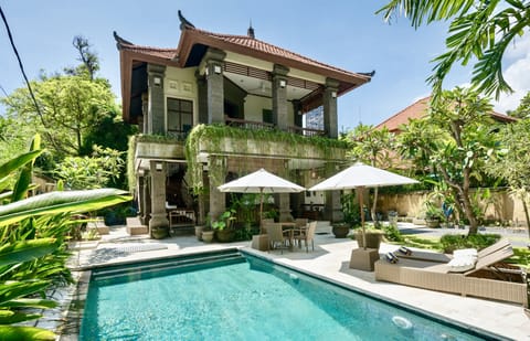 VILLA IBU 3 BDRM POOL 50 METERS TO BEACH