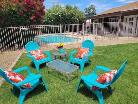 lounge or play on your lush grass lawn