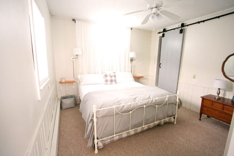 A night's sleep in this new King bed will ensure you never want to go home!