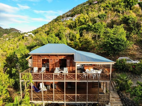 Drone shot of the whole house as it faces Smuggler's Cove