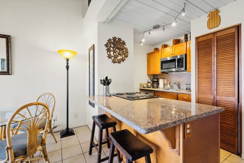 kitchen bar seating and dining area
