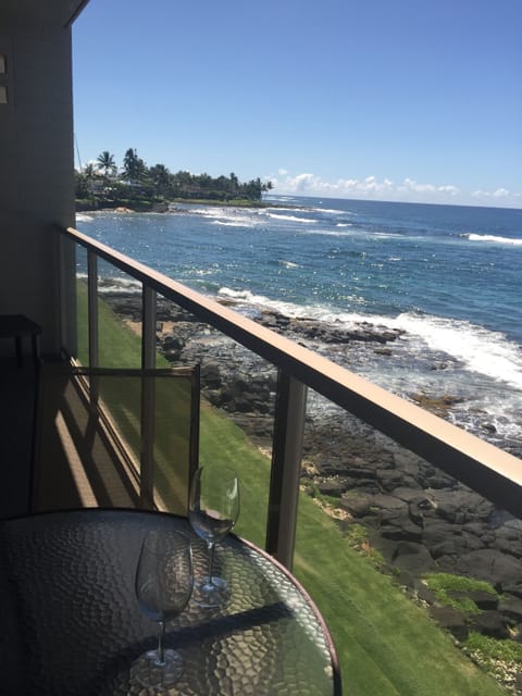 Enjoy dining on the lanai in the noonday shade.
