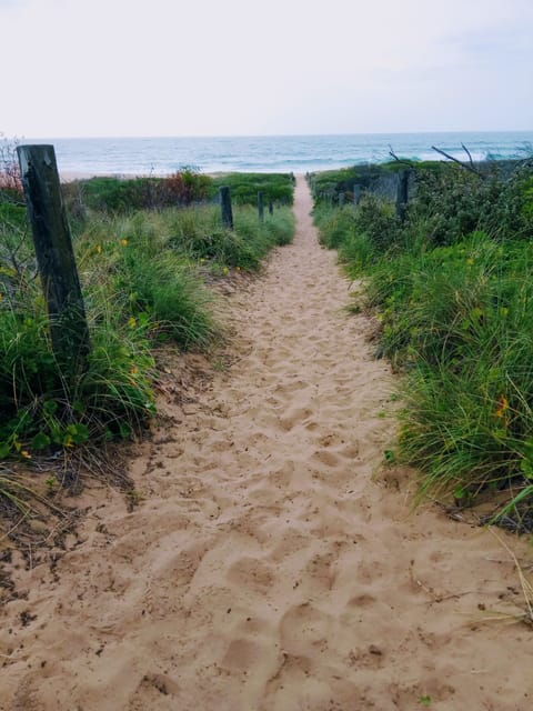 3Min walk to either of our beautiful beaches. 