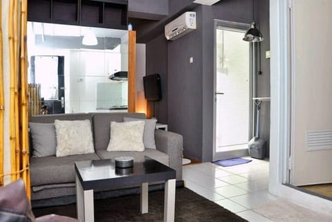 Cozy Cheap Studio Apt 