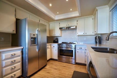 Fully stocked kitchen.