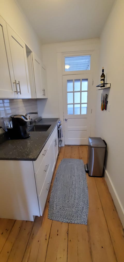 Kitchen reno complete