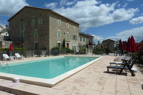 Apartment Fleur - 1st Floor Apartment in restored 19th Century Bastide building