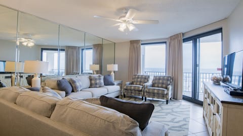 Phoenix X 311 Living room