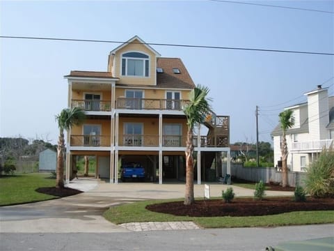Visit SunKissed Beach House for a fabulous family vacation!
