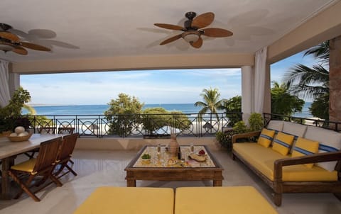 True Beach Front Deck.
