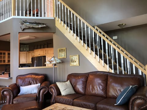 stairway to loft and upstairs bedroom