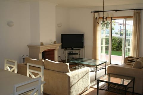 Spacious living room with new 42' Samsung plasma TV