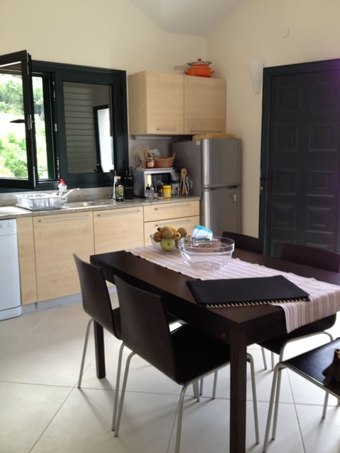 Fully-equipped kitchen