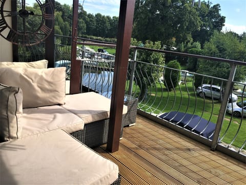 Balcony over the Marina