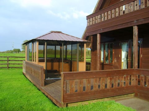 Duncliffe chalet with it's own six seater hot tub and fully enclosed gazebo