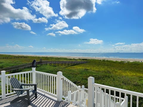  600 sq foot second-floor balcony offers a fantastic view of the Gulf!