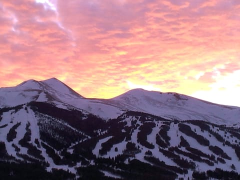 Minutes from Breck skiing!