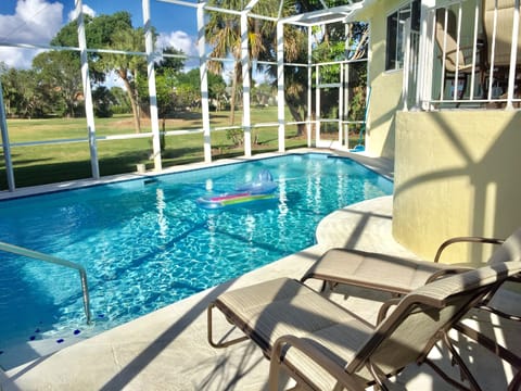 Large heated Pool Lanai