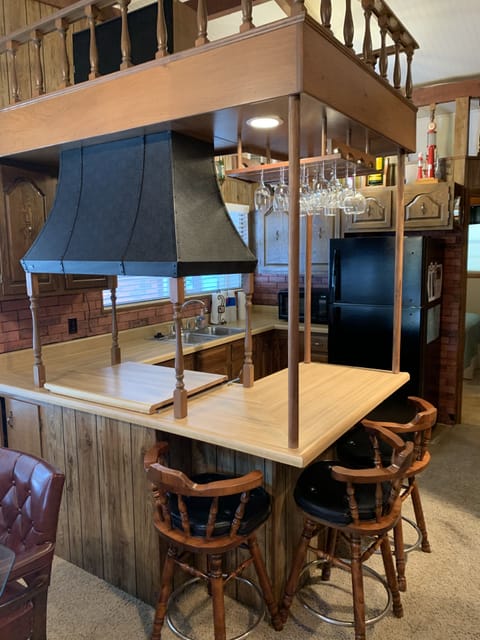 Main Level Bar & Full Kitchenette 