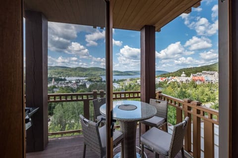 ALTITUDE 166-8 / LUXURY condo with UNREAL views