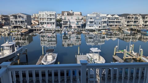 Boat Slip included with rental!!!