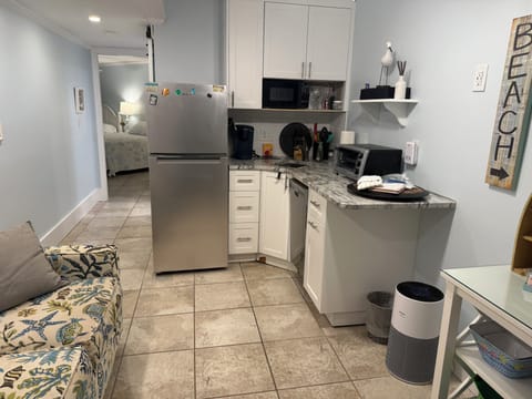 Kitchenette with full size fridge