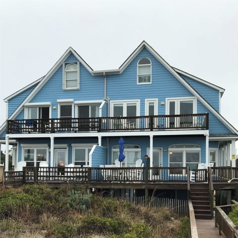Front of the house as seen from the beach.

