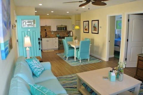 Such a pretty space. Must love turquoise! (and pink!) (Unit A)