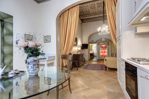 Great Flat in the Heart of Florence, 5 min walk to the old bridge Apartment in Florence