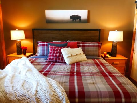 Master bedroom 3rd floor, King size bed, attached bathroom