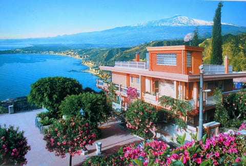 The Residence with sea and Mount Etna view