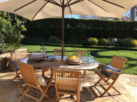 al fresco dining for 6