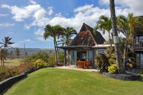 Hale Ke Kai - the most privacy a condo can offer in a tropical setting