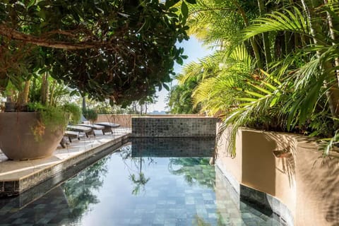 Private pool