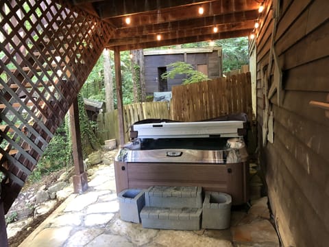 Brand new Jacuzzu Hot Tub!