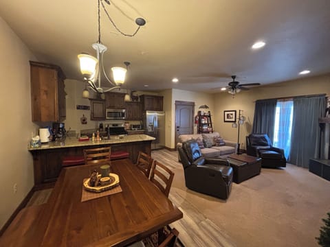 1100 sq ft condo; 2 minutes from the lifts. 2 bed, 2 bath w/attached garage! 