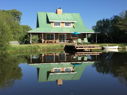 Elk Meadows Getaway house and dock with rowboat 