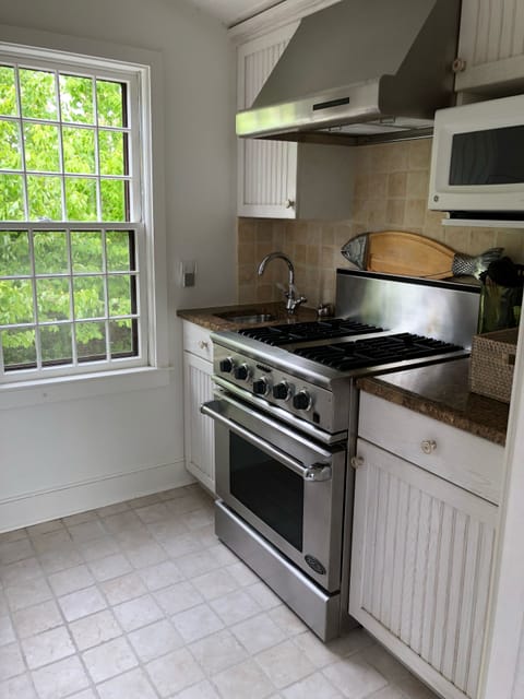 Four burner DCS and Oven