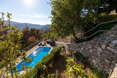 Pool 33m2 and whirpool