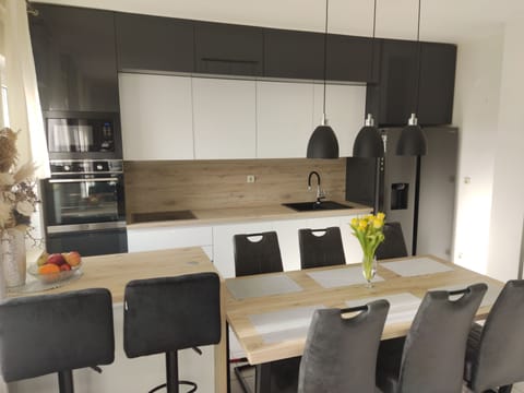 new kitchen with everything you need 