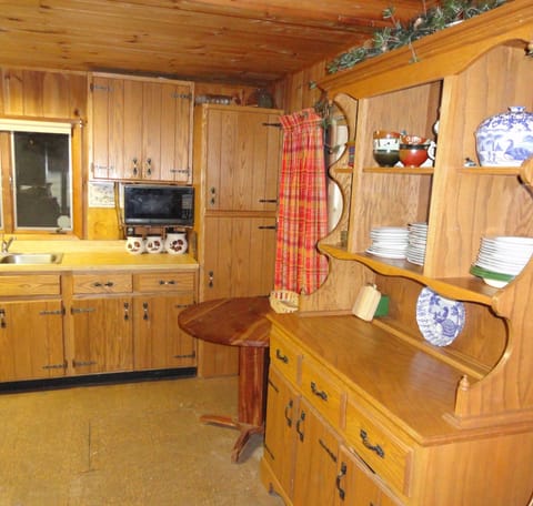 part of kitchen is open to living room.